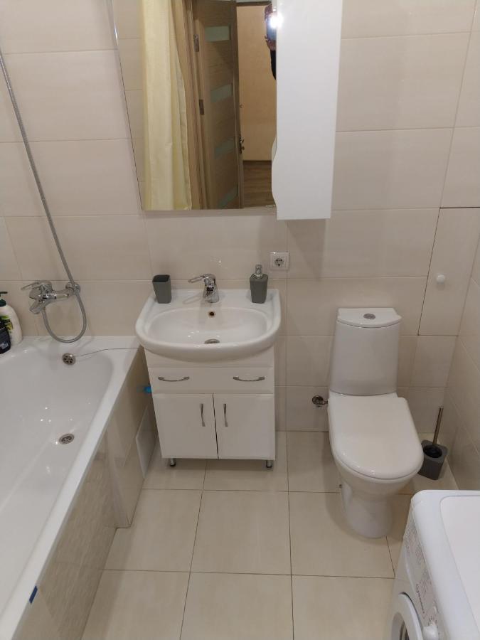 Однокімнатна Квартира В Новобудові По Мельника 罗夫诺 外观 照片